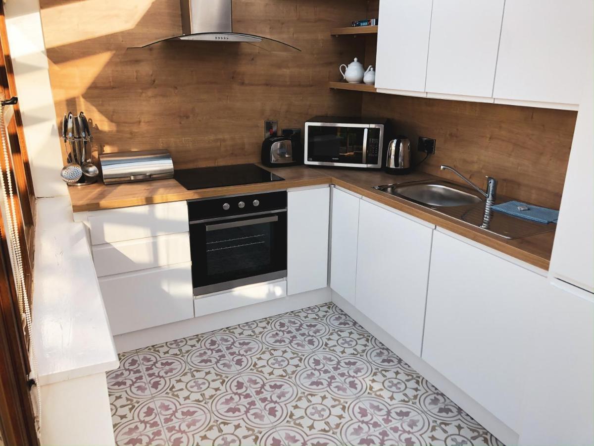 Hookless Holiday Homes Fethard on Sea Eksteriør bilde